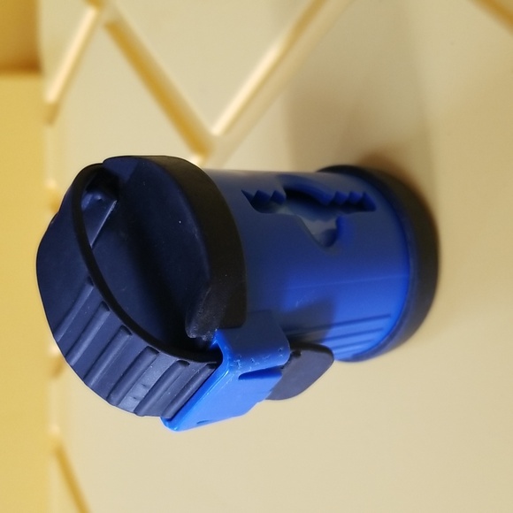 💙STRAP-ON DOGGY POOP BAG HOLDER - Picture 1 of 7